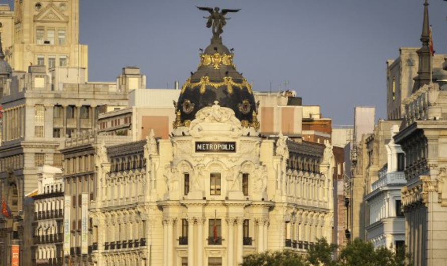 INAUGURACIÓN DEL EDIFICIO METROPOLIS